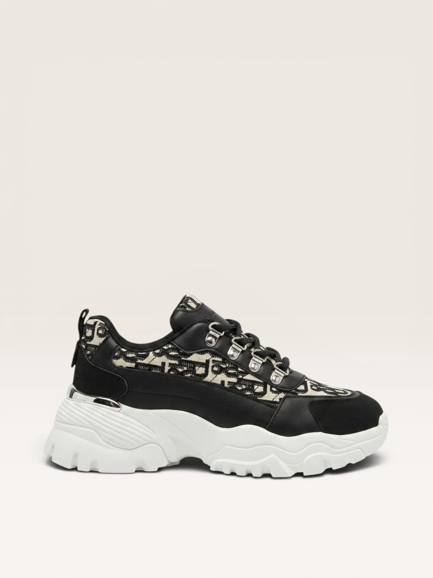 Chunky Monogram Sneakers – Svart