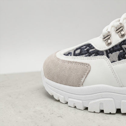 Chunky Monogram Sneakers – Vit