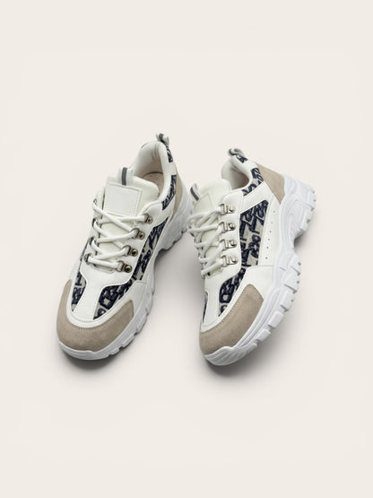 Chunky Monogram Sneakers – Vit