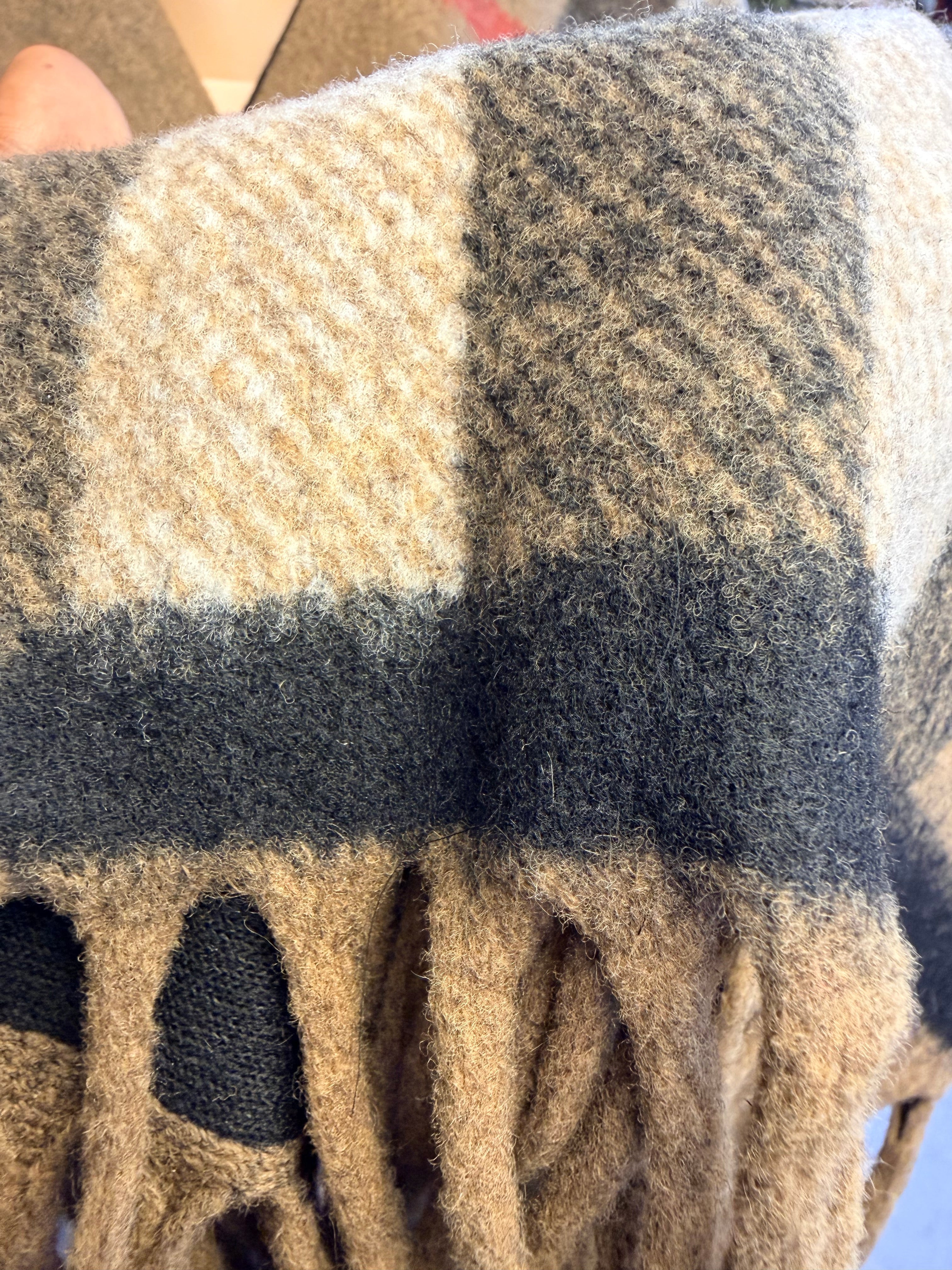 Luxurious Fur Fashion Poncho